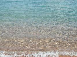 textura de agua de mar en el mar rojo de egipto foto