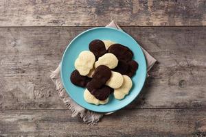 Chocolate Mexican skulls in plate photo