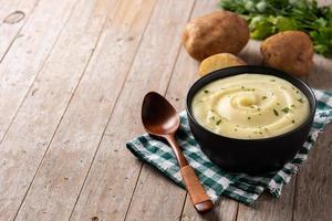 puré de papas en un bol foto