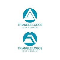 inspiración de diseño de logotipo de cadena triangular futurista vector