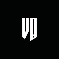 Vq logo monograma con estilo emblema aislado sobre fondo negro vector