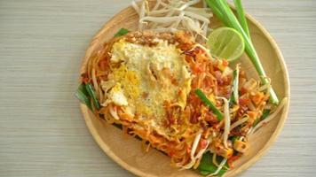 Pad Thai- stir fried noodles in Thai style video