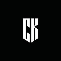 Monograma del logotipo de ck con estilo emblema aislado sobre fondo negro vector