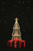 Ilustración de tarjeta de navidad mínima oscura con árbol de navidad dorado y regalos negros render 3d