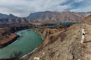 cañón de sulak. chirkeyskaya hpp. naturaleza del cáucaso. daguestán, rusia. foto