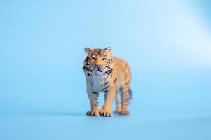 figura de tigre de juguete foto