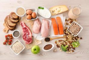 alimentos saludables para la vitalidad y la energía con súper alimentos ricos en proteínas y carbohidratos
