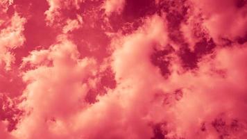 Fondo de color rojo nublado abstracto foto