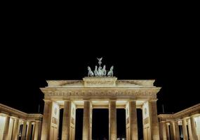 Brandenburger Tor Brandenburg Gate at night in Berlin photo