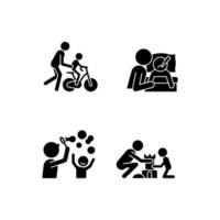 iconos de glifos negros de buena crianza en espacios en blanco. aprender a andar en bicicleta. hacer frente a la enfermedad de los niños. soplar burbujas juntas. haciendo castillos de arena. símbolos de silueta. vector ilustración aislada