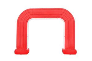 arcos rojos de plástico inflados. foto