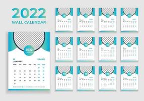 diseño de calendario de pared 2022. diseño de calendario de pared 2022. diseño de calendario de año nuevo 2022. la semana comienza el lunes. plantilla para calendario anual 2022 vector