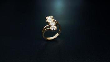 Couple ring with pearl flower motif photo