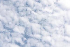 densas nubes en la atmósfera inferior foto