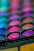 paleta de colores profesional del artista de maquillaje foto