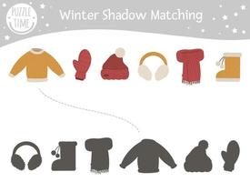 Actividad de combinación de sombras de invierno para niños con ropa de abrigo. lindo suéter divertido, manopla, gorro, orejeras, bufanda, bota. encuentra el juego de silueta correcto. vector