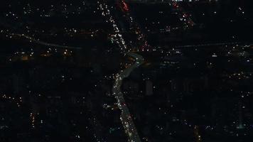 luci della città viste dalla cima della collina del corcovado a rio de janeiro, in brasile. video