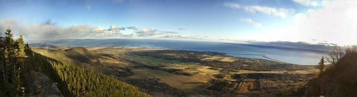 mar y bosque desde st-joseph mountain view foto