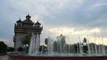 Timelapse du monument de patuxay à vientiane, laos video