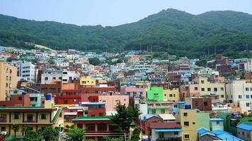 timelapse de la aldea de la cultura gamcheon en busan, corea del sur