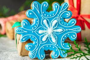 gingerbread cookie sweet dessert new year photo