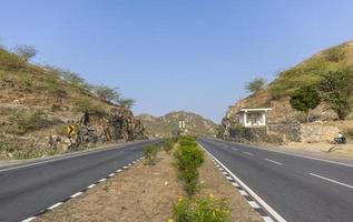 Indian National Highway, Landscape of Indian roads on Jodhpur Ajmer national highway with aravali mountains.