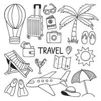 conjunto de doodle de viaje. iconos de turismo y aventura de verano. bolsa, billete, transporte, cámara, mapa en estilo boceto. Ilustración de vector dibujado a mano aislado sobre fondo blanco.