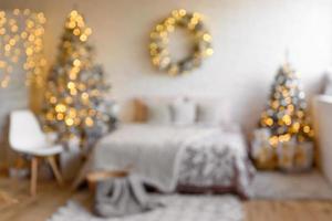 Christmas defocus festive design, defocused garland lights, bokeh effect photo