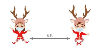 lindo niño hermoso personaje de niño y niña con traje de navidad y máscara facial y sombrero de reno y saltando en el aire y manteniendo una distancia social de 6 pies vector