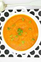 sopa de crema de zanahoria comida dietética foto