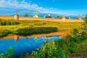 paisaje urbano de suzdal. la famosa ciudad rusa, parte del anillo de oro de rusia foto