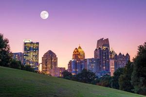 horizonte de midtown atlanta foto