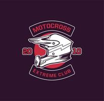 club extremo de motocross. camiseta de diseño club de motocross con casco vector