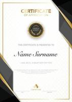 Plantilla de certificado de diploma en color negro y dorado con imagen vectorial de lujo y estilo moderno. vector