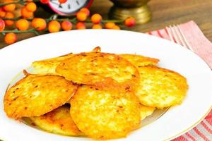 tortitas de patatas fritas. cocina bielorrusa y alemana foto