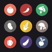 Conjunto de iconos de larga sombra de diseño plano de verduras. tomate, ají rojo picante, brócoli, papa, maíz, champiñones, pimentón, berenjena, remolacha. ilustración de silueta de vector