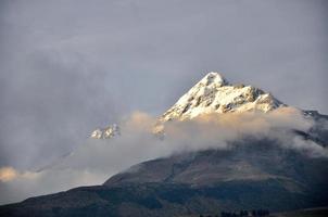 volcán ilinizas, ecuador foto