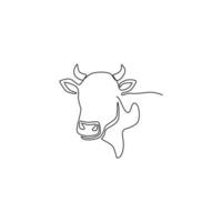 dibujo de línea continua única de cabeza de vaca regordeta para la identidad del logotipo agrícola. concepto de mascota animal mamífero para icono de ganado. Ilustración de vector de diseño de dibujo gráfico de una línea