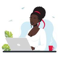 mujer afro que trabaja en la computadora portátil o la computadora desde casa con una taza de café. concepto de oficina en casa, una mujer que trabaja desde casa, estudiante o autónomo. ilustración vectorial, estilo plano. trabajo a distancia, autónomo vector