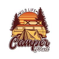 Diseño de camiseta bosque de campista de vida salvaje con furgoneta de camping y tienda de campaña ilustración vintage vector