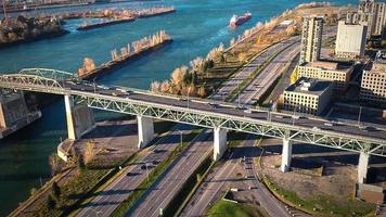 imagens aéreas da ponte montreal jacques-cartier