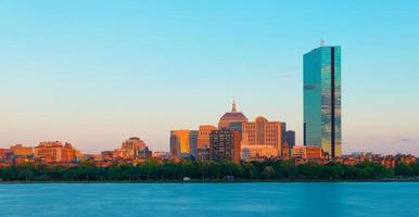 Boston, Massachusetts, EE.UU. - Vista del distrito de Back Bay de Boston al atardecer foto