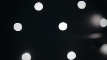 efecto de luces de fiesta desenfocado en la noche video