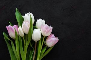 tulipanes de primavera rosa foto