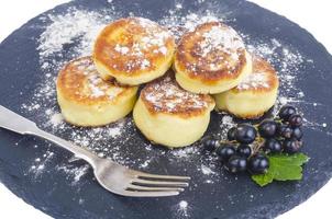 platos de proteína de leche. panqueques de requesón. Foto