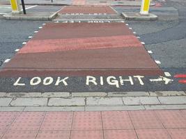 Look Right sign photo
