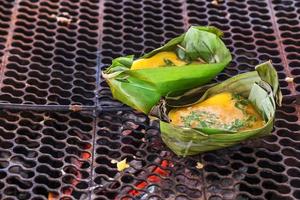 khai pam es una comida tradicional en el norte de tailandia foto