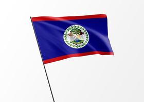 bandera de belice ondeando alto en el fondo aislado día de la independencia de belice. colección de banderas nacionales del mundo foto