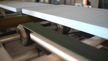 Plant conveyor manufacturing producting polyurethane foam insulation panel