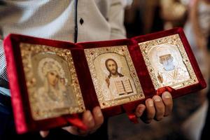 ciudad, país, mmm dd, aaaa - obra de arte de la iglesia ortodoxa foto